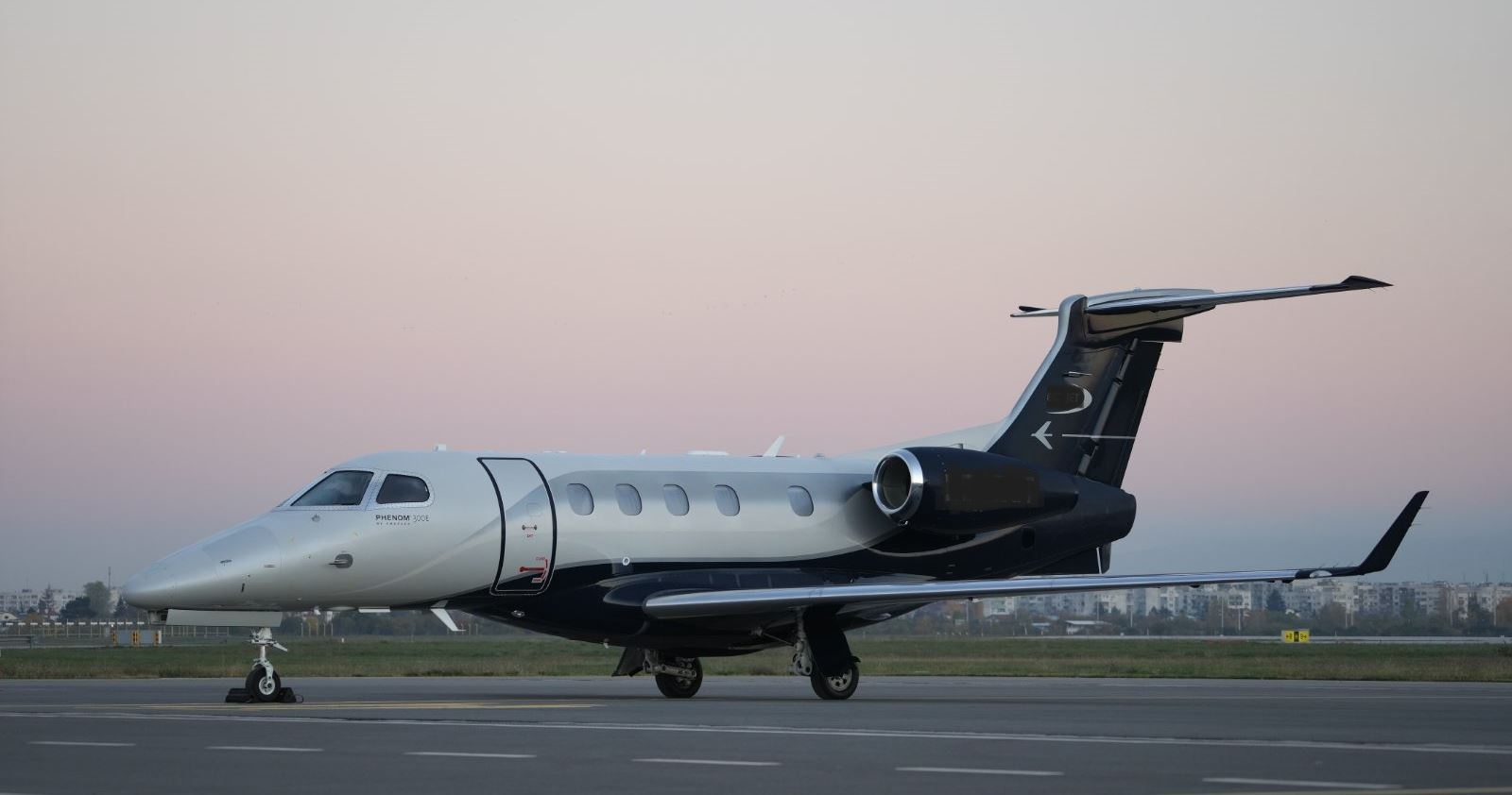 Phenom 300